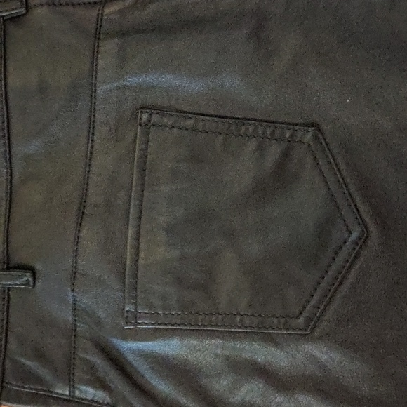 NWOT! Mango (MNG Suit) Genuine Leather Black Agra Booty Shorts Size 2 - Picture 3 of 13